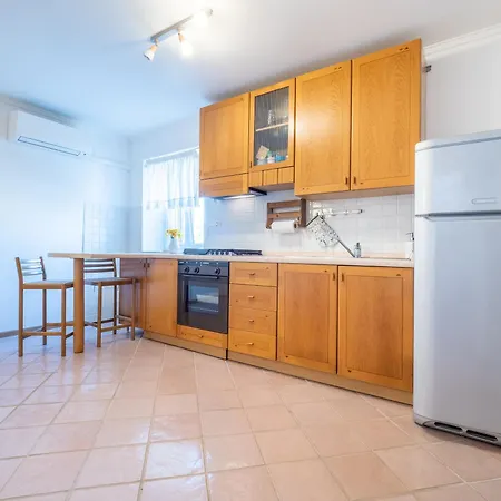 Stancija Cervar Apartment *